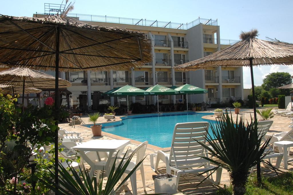 Park Hotel Argo 奥布佐尔 外观 照片